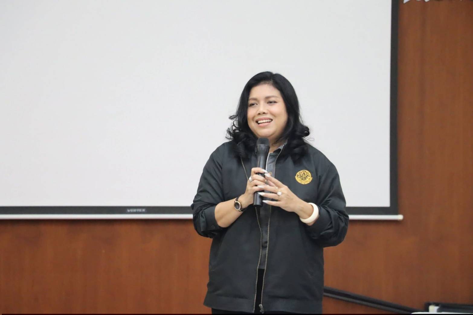 title - ผู้อำนวยการศูนย์ส่งเสริมและพัฒนาอาชีพเสริมนอกภาคการเกษตร เป็นประธานในพิธีปิดโครงการ 